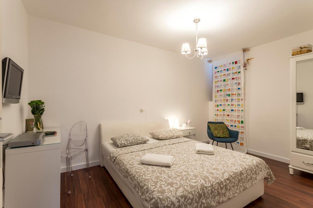 شقة Dalmatian 230M2 With Pool And Garden Near The Old Town For Families سبليت المظهر الخارجي الصورة