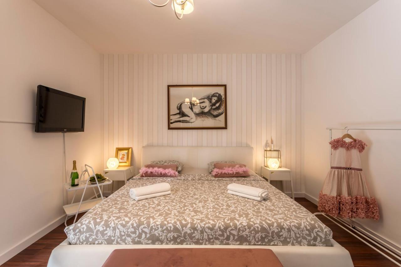 شقة Dalmatian 230M2 With Pool And Garden Near The Old Town For Families سبليت المظهر الخارجي الصورة