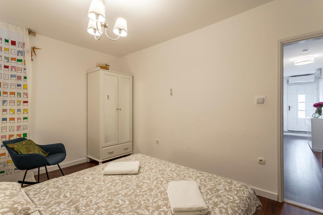 شقة Dalmatian 230M2 With Pool And Garden Near The Old Town For Families سبليت المظهر الخارجي الصورة