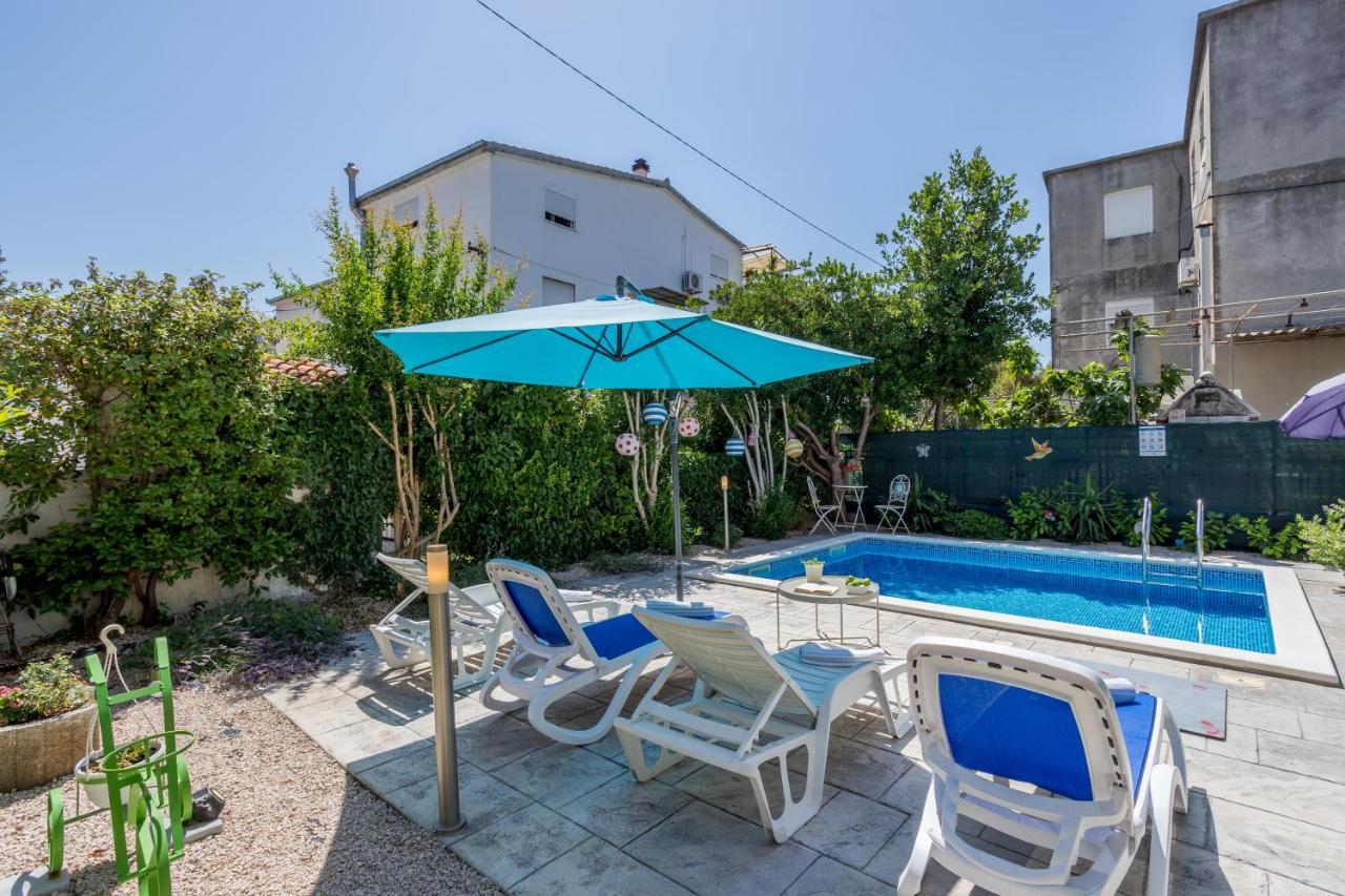 شقة Dalmatian 230M2 With Pool And Garden Near The Old Town For Families سبليت المظهر الخارجي الصورة