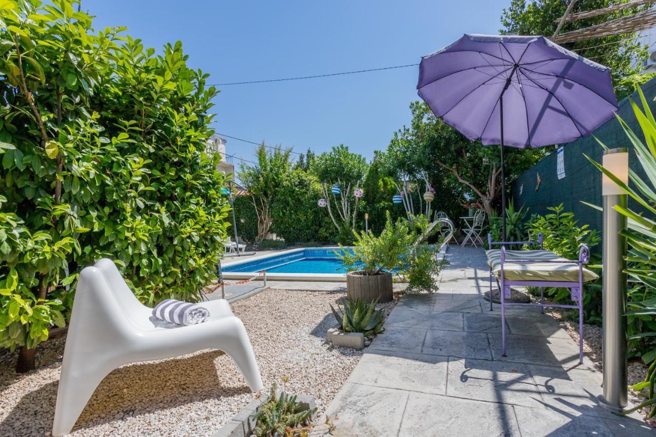 شقة Dalmatian 230M2 With Pool And Garden Near The Old Town For Families سبليت المظهر الخارجي الصورة